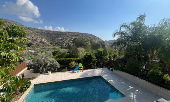 3 Bedroom Detached house For Sale in Germasogeia, Limassol