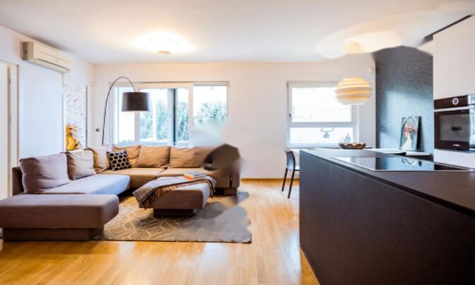 Квартира, 4-комнатная, Зелена Яма