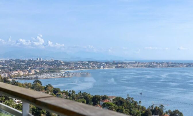 Apartment Cannes California