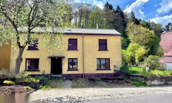 Detached house for sale in Beckerich