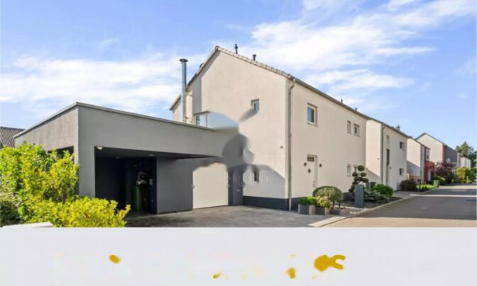 Detached house 3 bedrooms for sale in Hobscheid