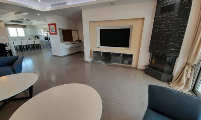 3 Bedroom Apartment for Sale in Agios Tychonas, Limassol