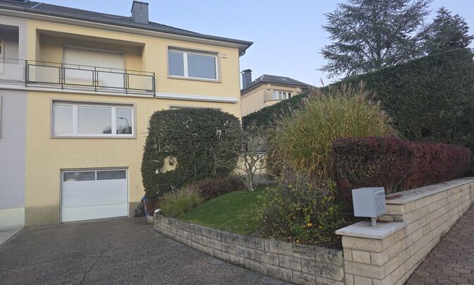 Semi-detached house 4 bedrooms for sale in Bertrange