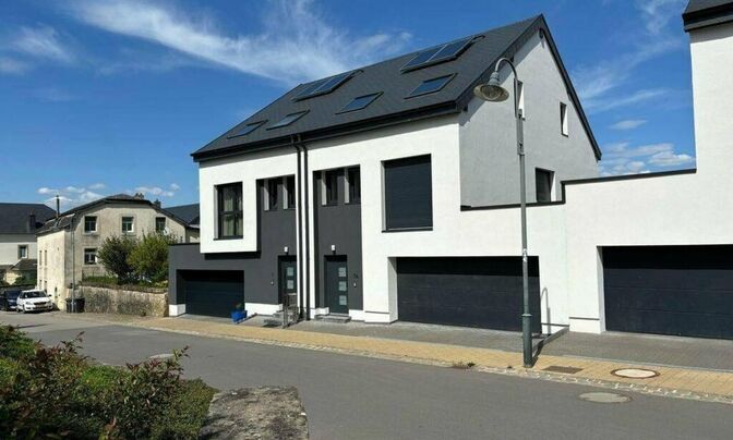 Semi-detached house 4 bedrooms for sale in Eppeldorf