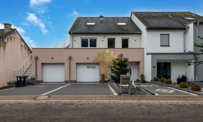 Semi-detached house 5 bedrooms for sale in Bastendorf