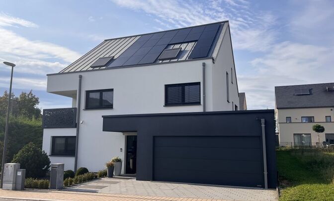House 6 bedrooms for sale in Mersch