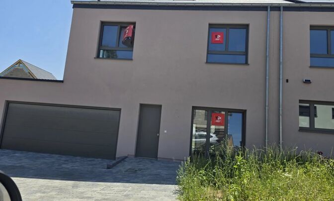 Semi-detached house 5 bedrooms for sale in Garnich