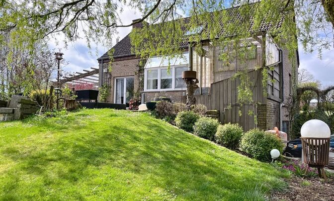 Detached house 4 bedrooms for sale in Marnach