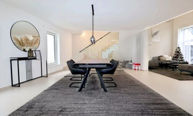 Detached house 5 bedrooms for sale in Hautcharage