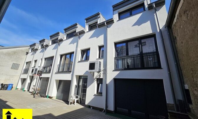 House 5 bedrooms for sale in Ettelbruck