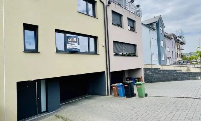 Detached house 5 bedrooms for sale in Dudelange