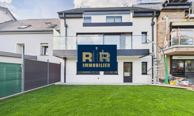 Detached house 4 bedrooms for sale in Sandweiler