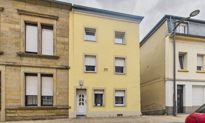 Semi-detached house 5 bedrooms for sale in Echternach