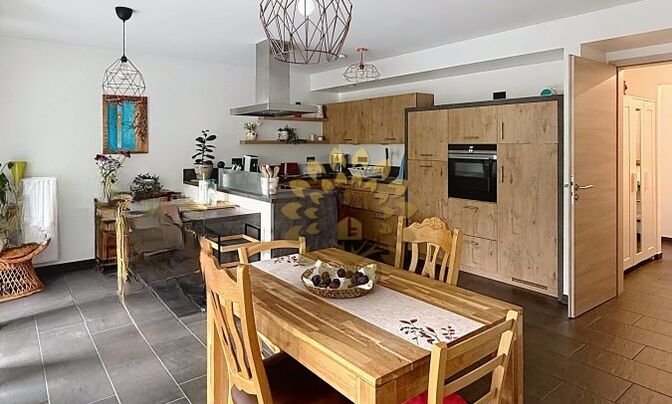 Apartment 2 bedrooms for sale in Bettendorf