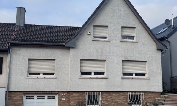 Semi-detached house 4 bedrooms for sale in Contern