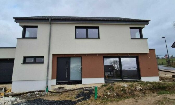 House 4 bedrooms for sale in Winseler