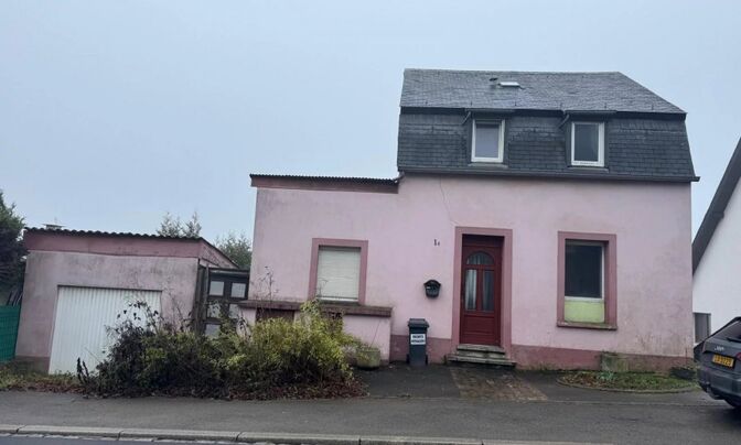 Detached house 4 bedrooms for sale in Hesperange
