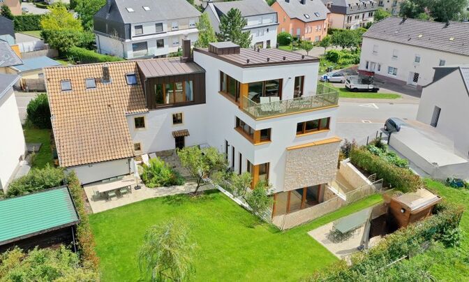 Detached house 5 bedrooms for sale in Bertrange