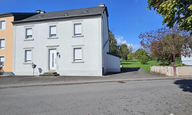 Semi-detached house 4 bedrooms for sale in Redange