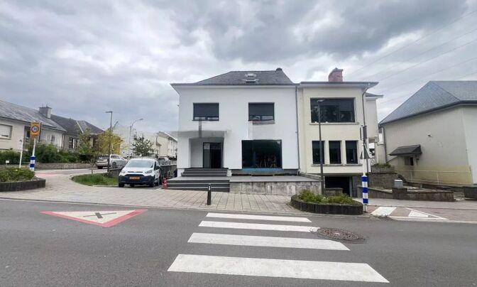 Duplex 4 bedrooms for sale in Belvaux