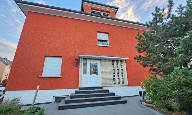 House 5 bedrooms for sale in Differdange