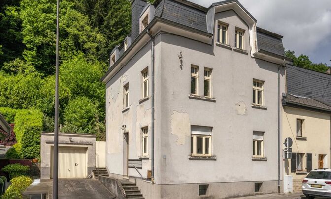 Townhouse 6 bedrooms for sale in Luxembourg-Muhlenbach