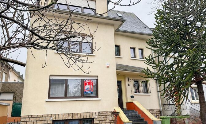 House 4 bedrooms for sale in Lamadelaine