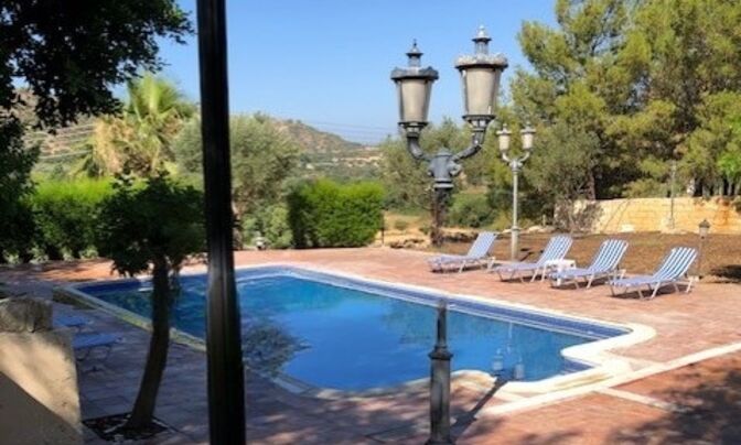 4 Bedroom Villa with a huge plot for Sale in Pissouri ,Limassol