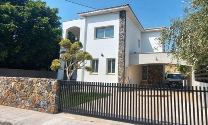 5 Bedroom House For Sale In Limassol, Agios Tychonas
