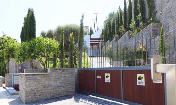 5 Bedroom Villa for Sale in Limassol, Germasogeia