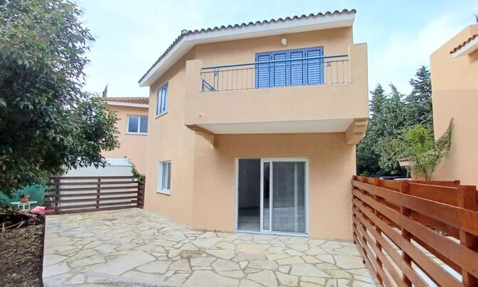 3 Bedroom Detached house for Sale in Kato Pafos
