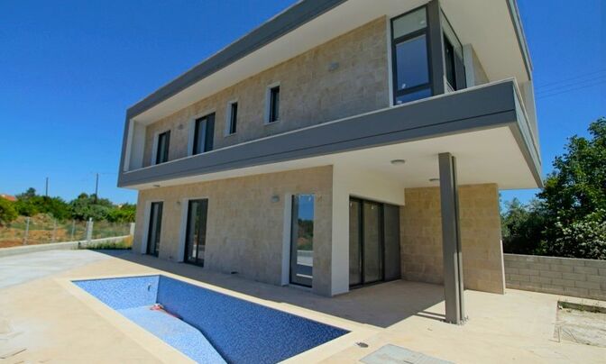 3 Bedroom Detached House For Sale in Trachoni