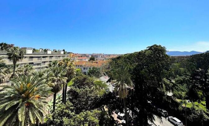 Apartment Croix des Gardes