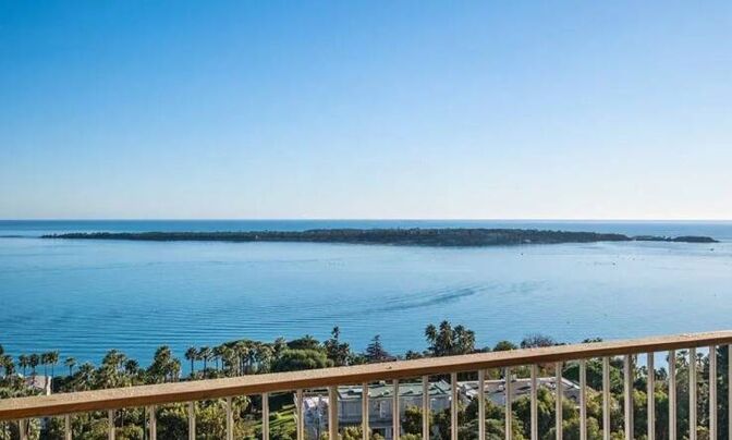 Apartment Cannes California