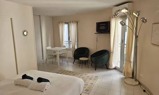 Property Name: Villa Cannes Centreville