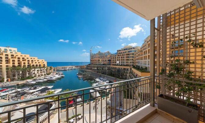 Portomaso Sliema Apartment