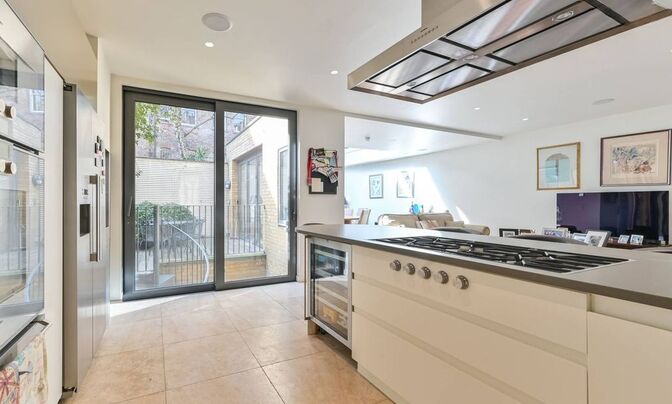 Roland Way, South Kensington