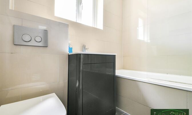 Diploma Avenue, East Finchley