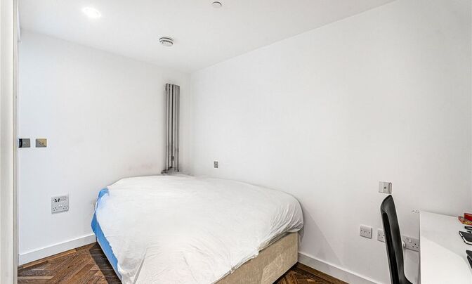 Eagle Point, City Road