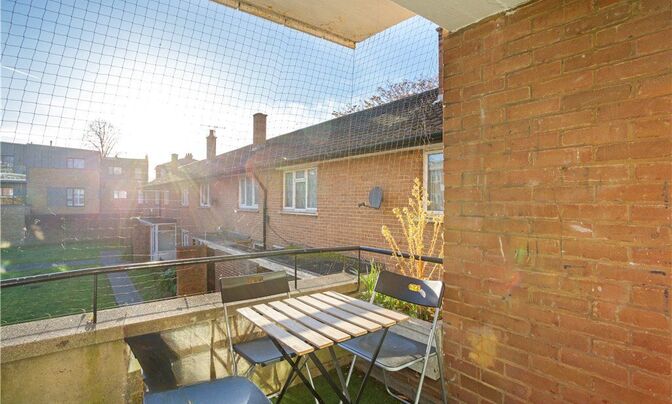 Bedser Court, Clarence Walk