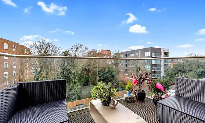 Coster Avenue, Finsbury Park