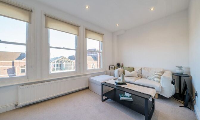 St Johns Hill, Battersea