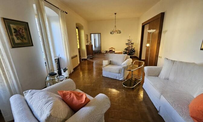 Трехкомнатная квартира в центре