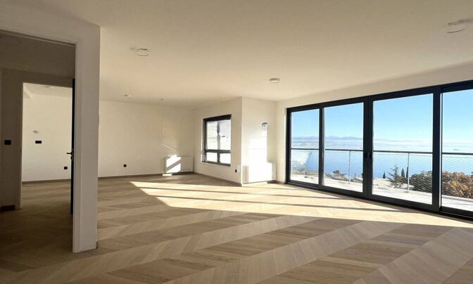 Трёхкомнатная квартира в центре Опатии