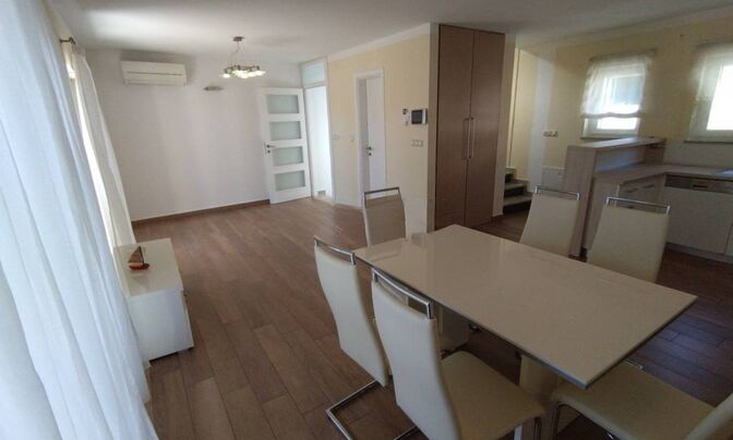 Трехкомнатная квартира в Опатии