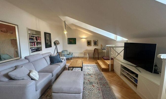 Четырехкомнатная квартира Центр