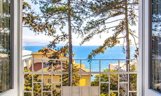 Четырёхкомнатная квартира в Центре Опатии