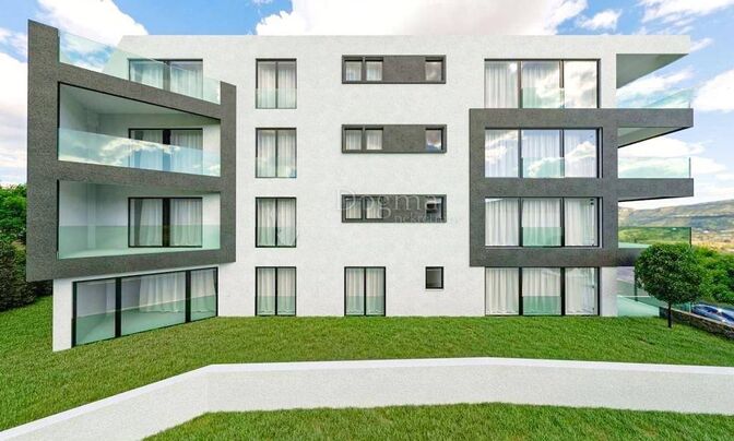 Трехкомнатная квартира в центре