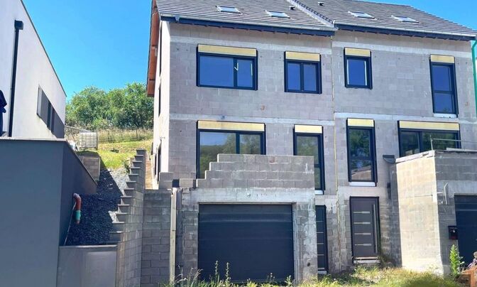 House 3 bedrooms for sale in Wiltz