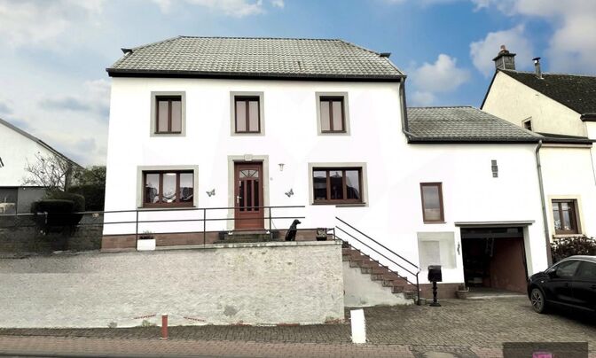 House for sale in Niederfeulen